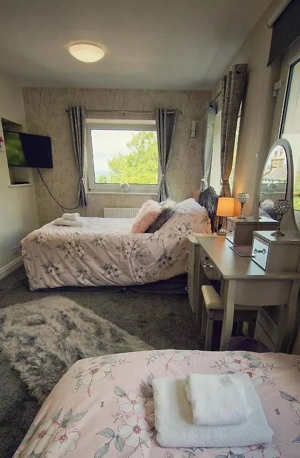 Alma Cliffe Guest House Barnoldswick Homestay