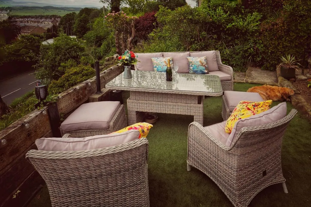 Alma Cliffe Guest House Barnoldswick United Kingdom