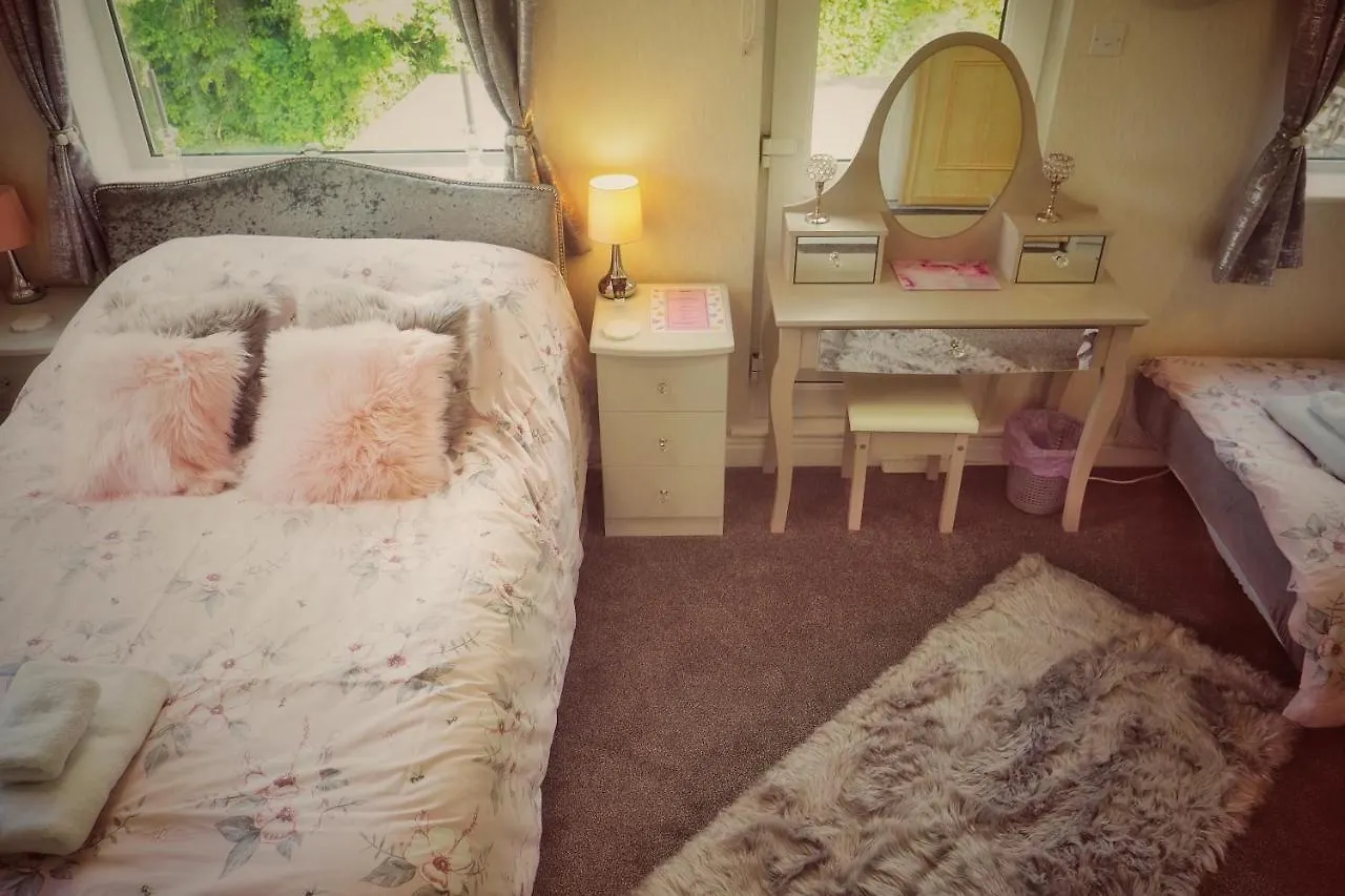 Alma Cliffe Guest House Barnoldswick 0*,  United Kingdom